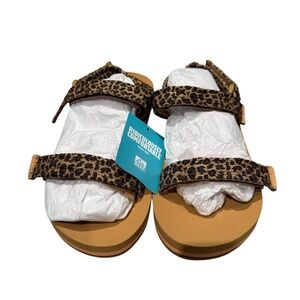 REEF animal print Teva style sandal - size 4 big kid / 6 women